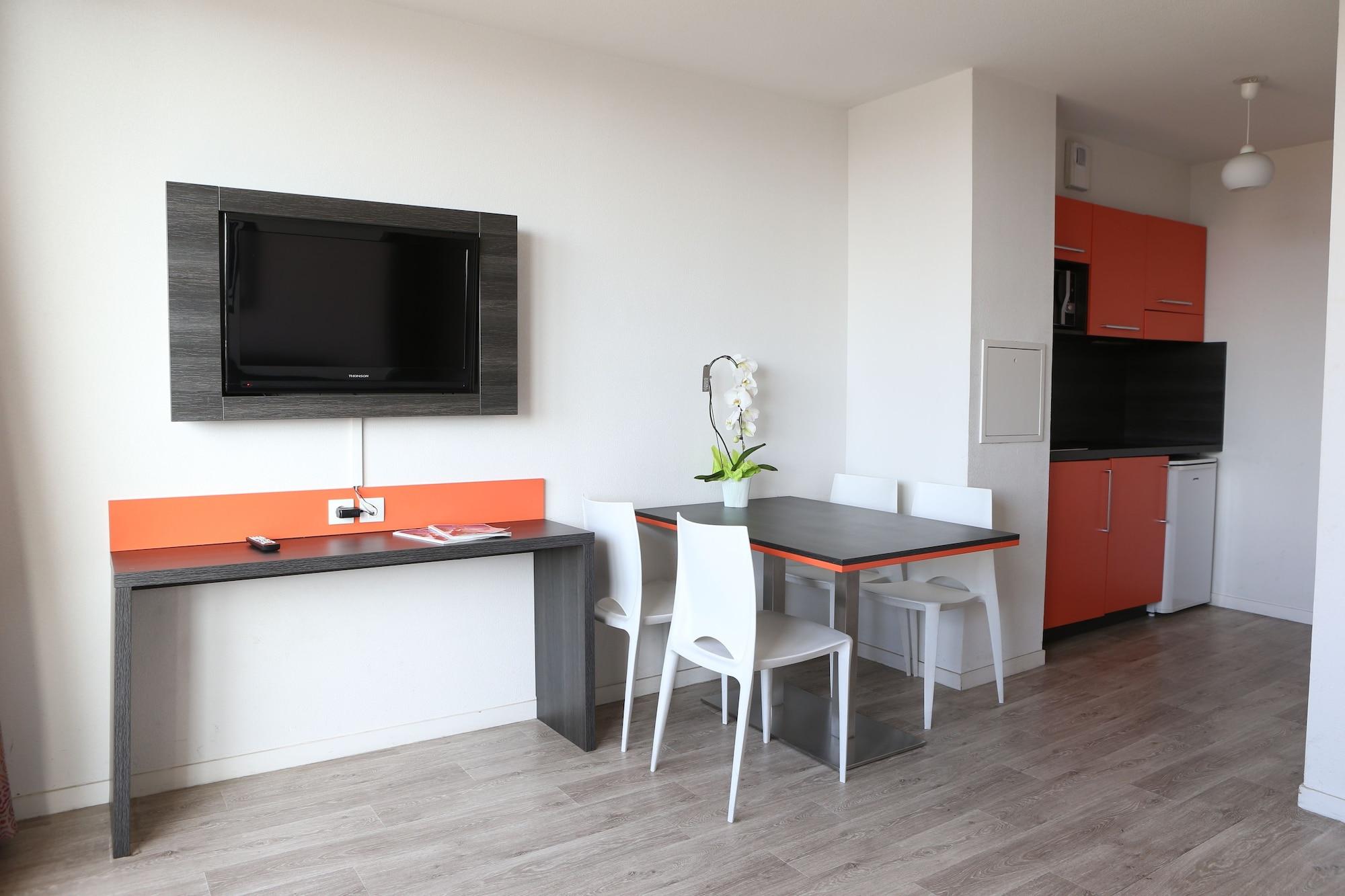 Adonis Paris Sud Aparthotel Chevilly-Larue Exterior photo