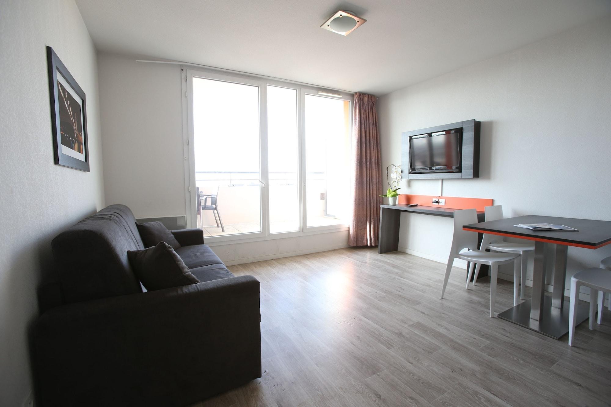 Adonis Paris Sud Aparthotel Chevilly-Larue Exterior photo