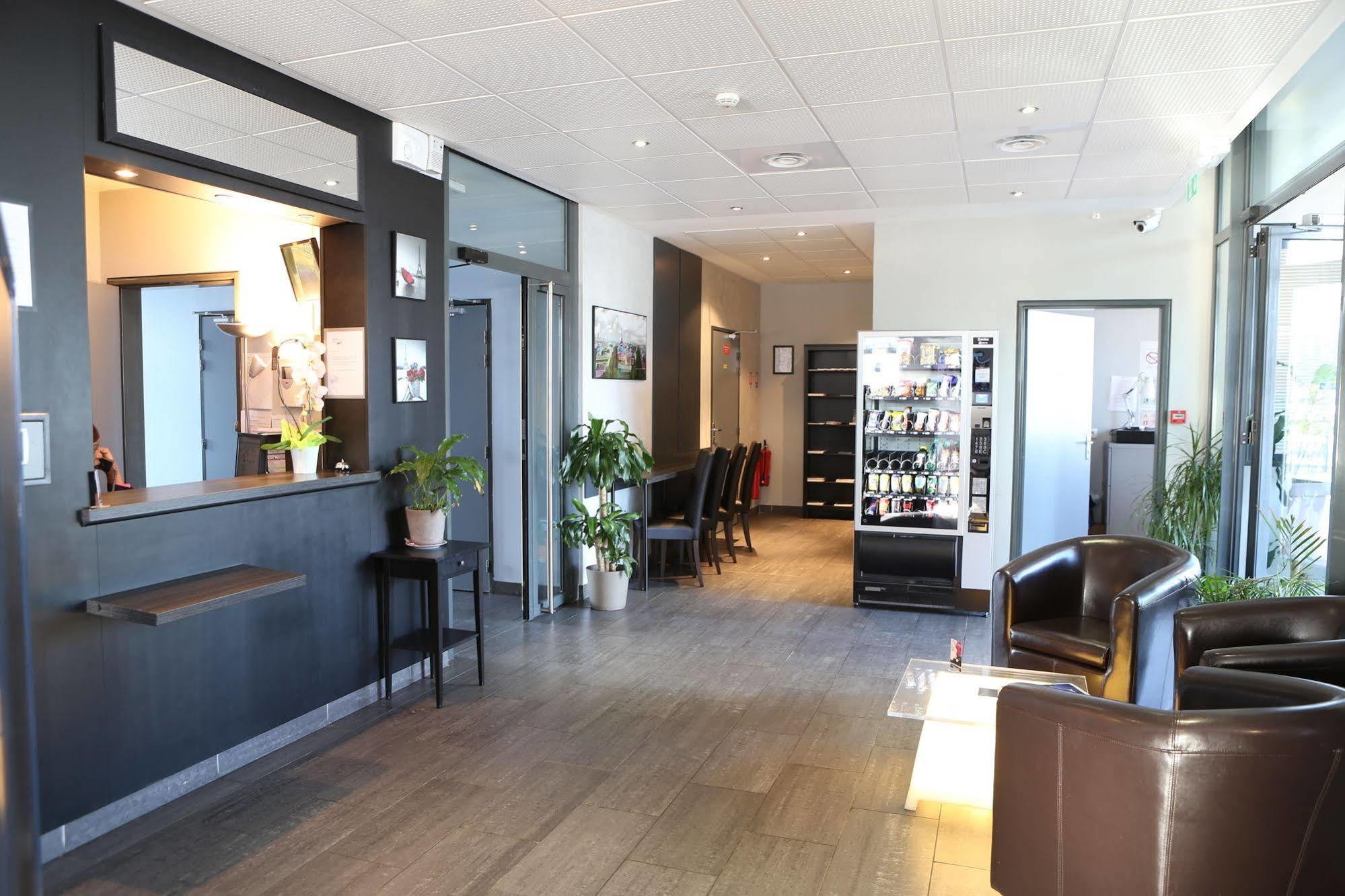 Adonis Paris Sud Aparthotel Chevilly-Larue Exterior photo