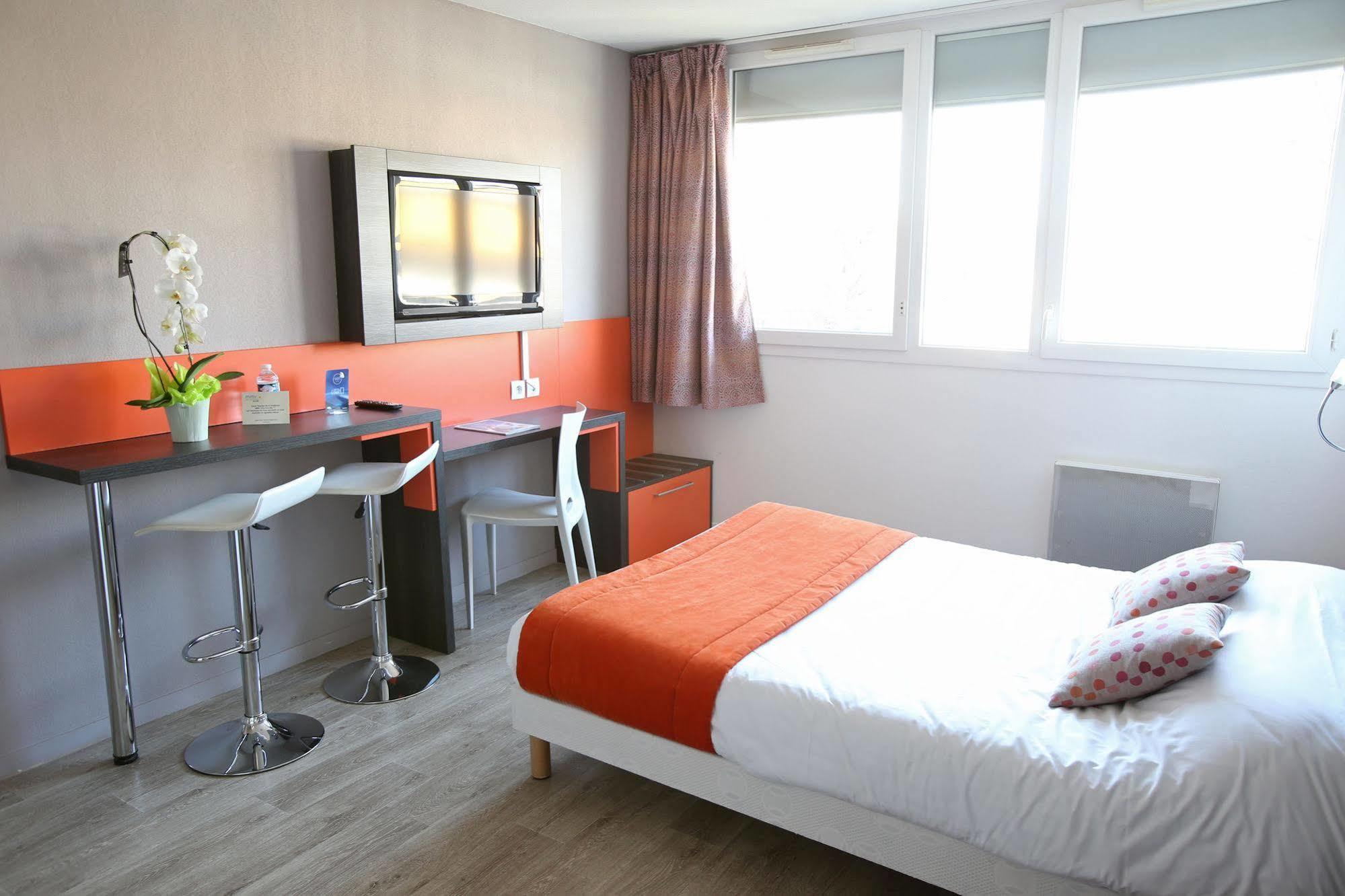Adonis Paris Sud Aparthotel Chevilly-Larue Exterior photo